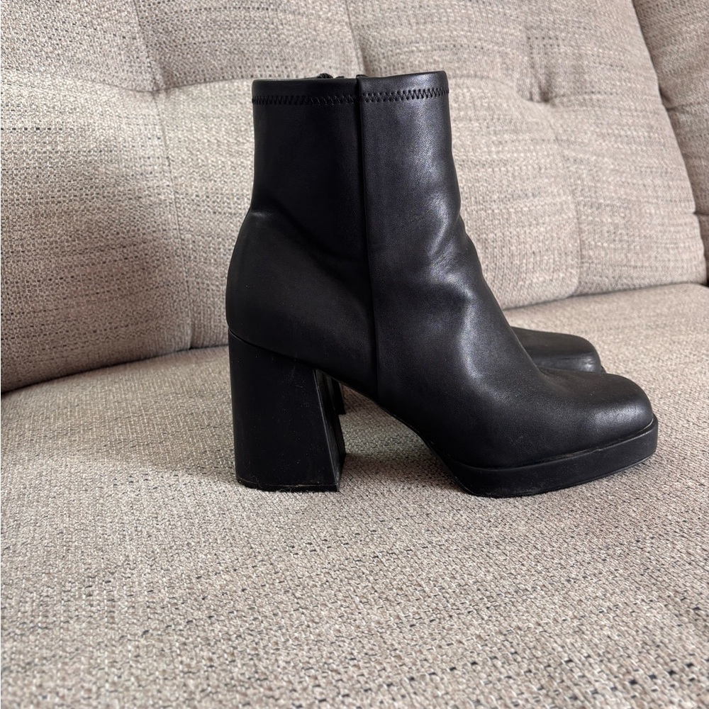 Steve Madden Black Heeled Boots